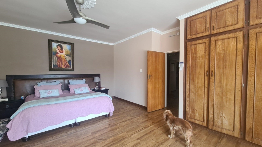 5 Bedroom Property for Sale in Wilgeboom A H North West